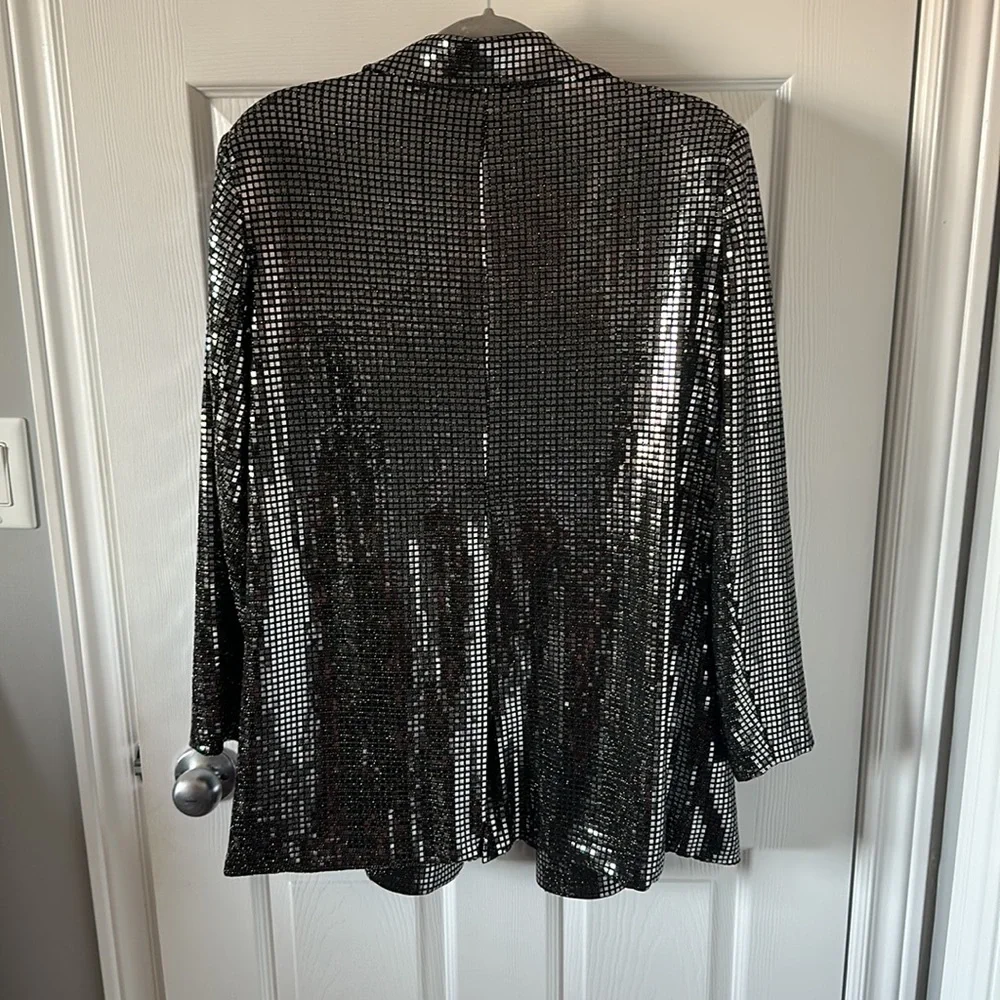 Oversized Metallic Sequin Blazer - Picture 3 of 9